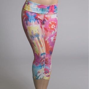 Onzie Hawaii workout leggings Capri size S / M